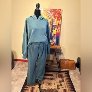 Lululemon Track Suit; seafoam green; Size 12